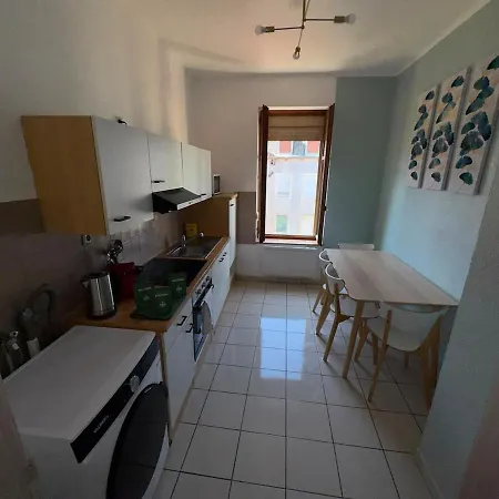 Le Bulhtwo Fonctionnel Au Centre De Apartment Mülhausen
